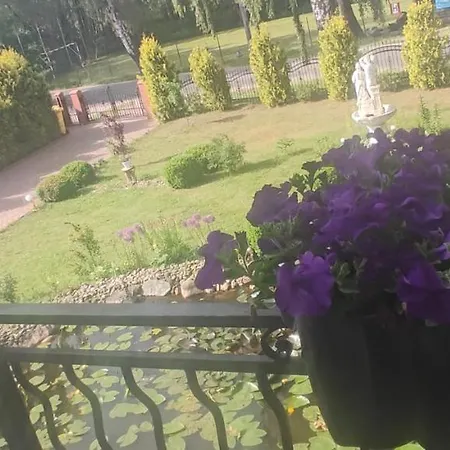 Ostoja Rodzinna Przy Parku Holiday home *